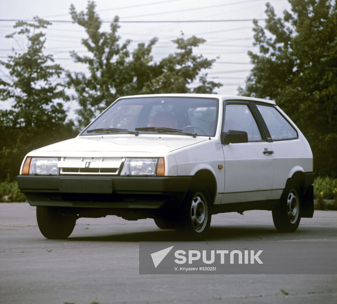 Lada VAZ-2108 car