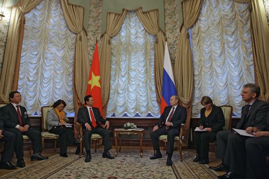 Prime Minister Vladimir Putin meets with Nguyen Tan Dung