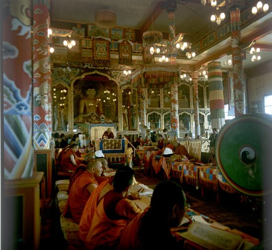 Religious service in Ivolginsky datsan