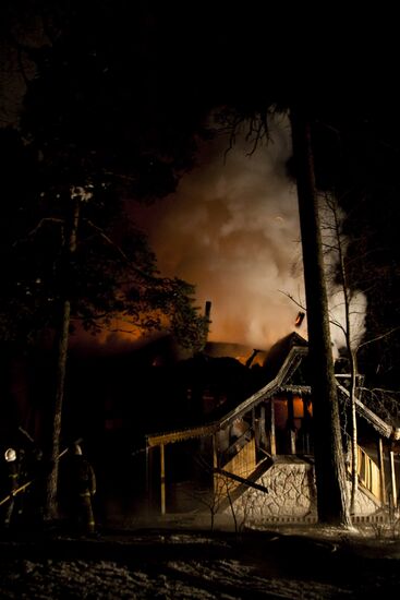 Priest's house in Barvikha catches on fire