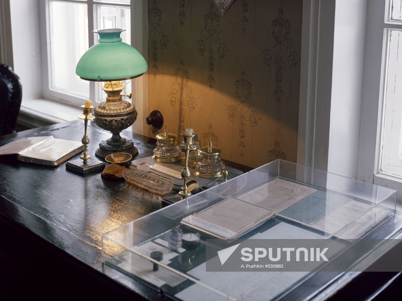 Ilya Uluanov's desk