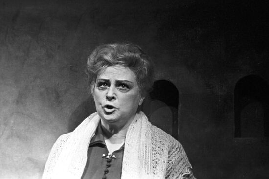 Scene from Lev Sheinin's play Grave Accusation