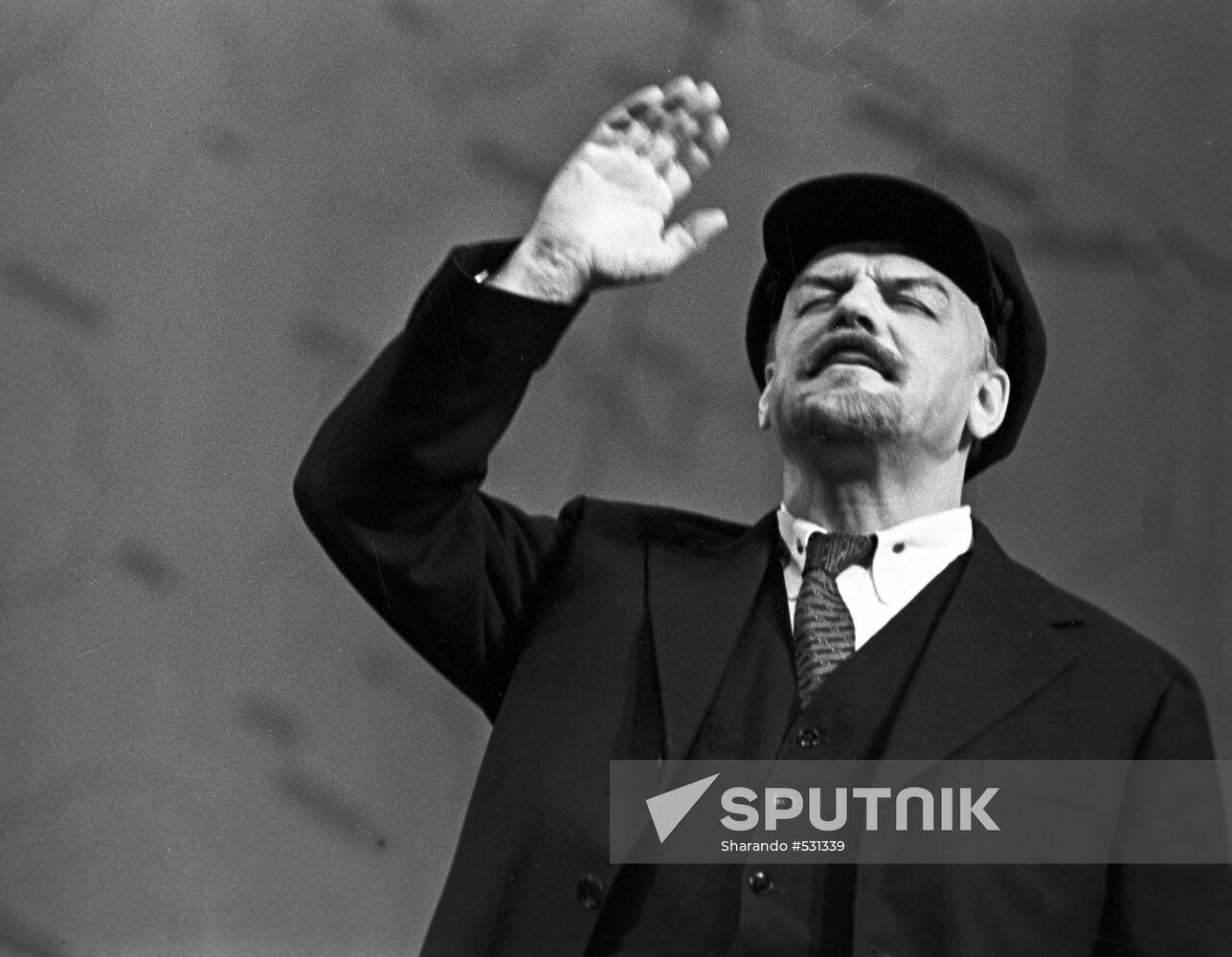 Scene from play The 6th of July