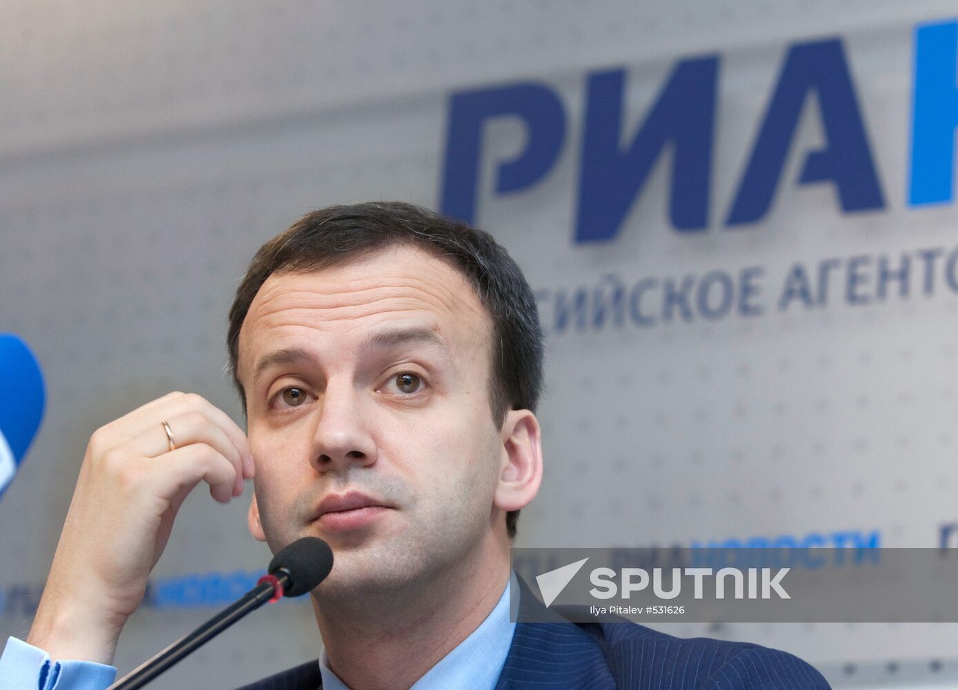 Presidential Aide Arkady Dvorkovich at a briefing