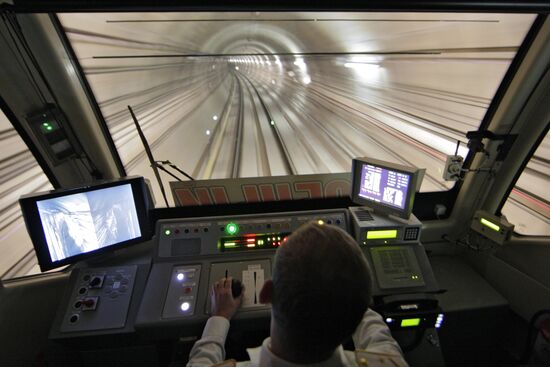 Train launched along undeground's Strogino-Mitino span