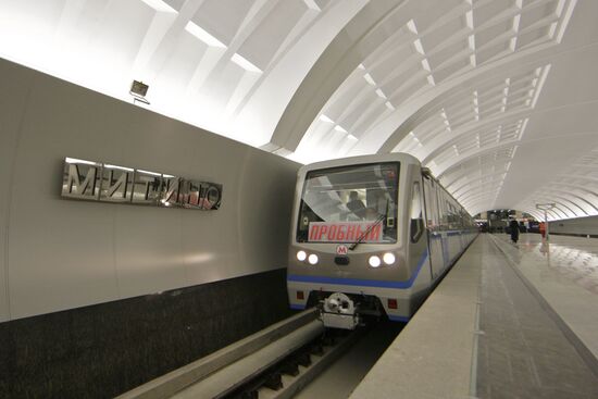 Train launched along undeground's Strogino-Mitino span