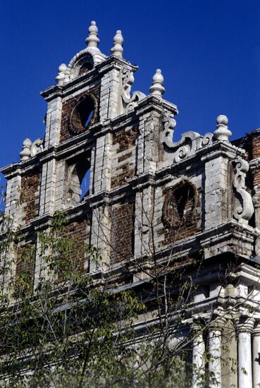 The ruins of the refectionary of the Assumption Cathedral