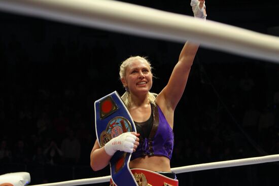 Boxing, Natalia Ragozina vs. Pamela London fight