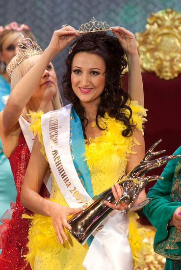 First runner-up of Mrs. Russia 2009 pageant Natalia Shatalova