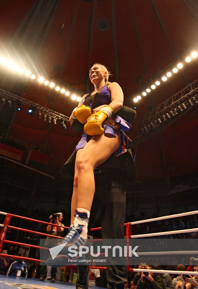 Boxing, Natalia Ragozina vs. Pamela London fight