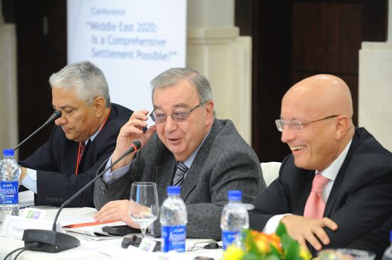 Sergei Karaganov, Yevgeny Primakov