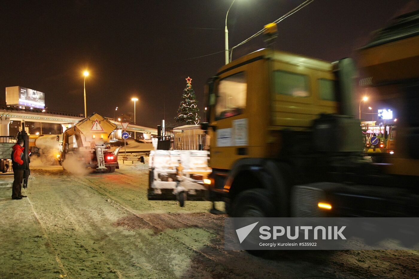 Snow removal in Moscow