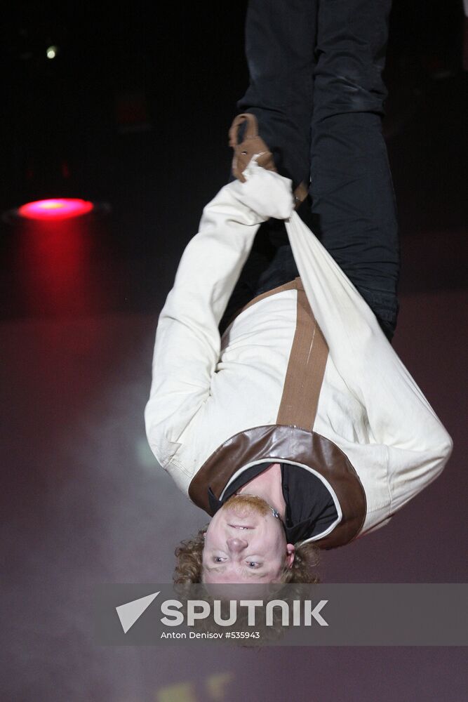 Brothers Safronov stunt show