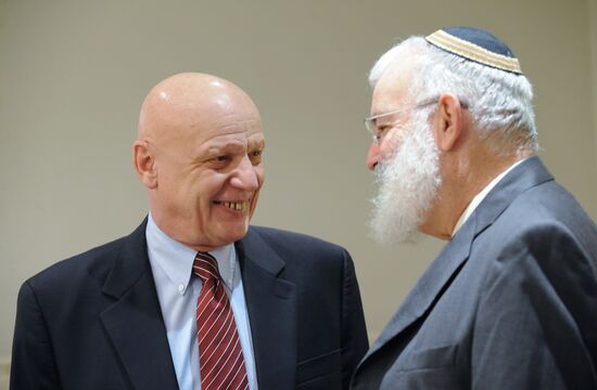 Alexander Saltanov, Yaakov Amirdor