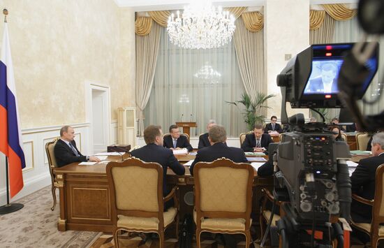Vladimir Putin holds the Russian Government Presidium meeting