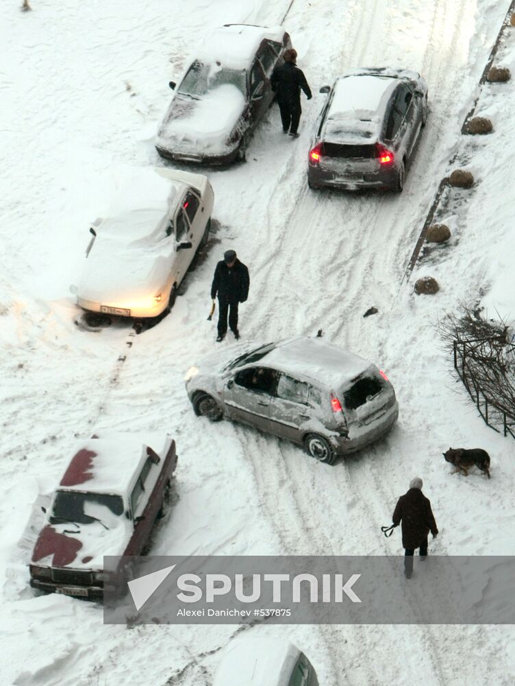 Heavy snowfall in St. Petersburg