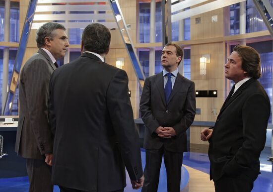 Dmitry Medvedev summed up year 2009 on federal television