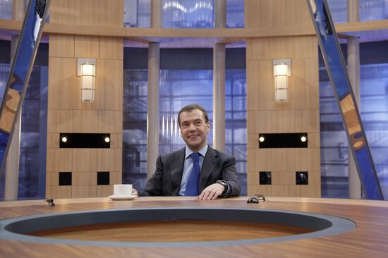 Dmitry Medvedev summed up year 2009 on federal television