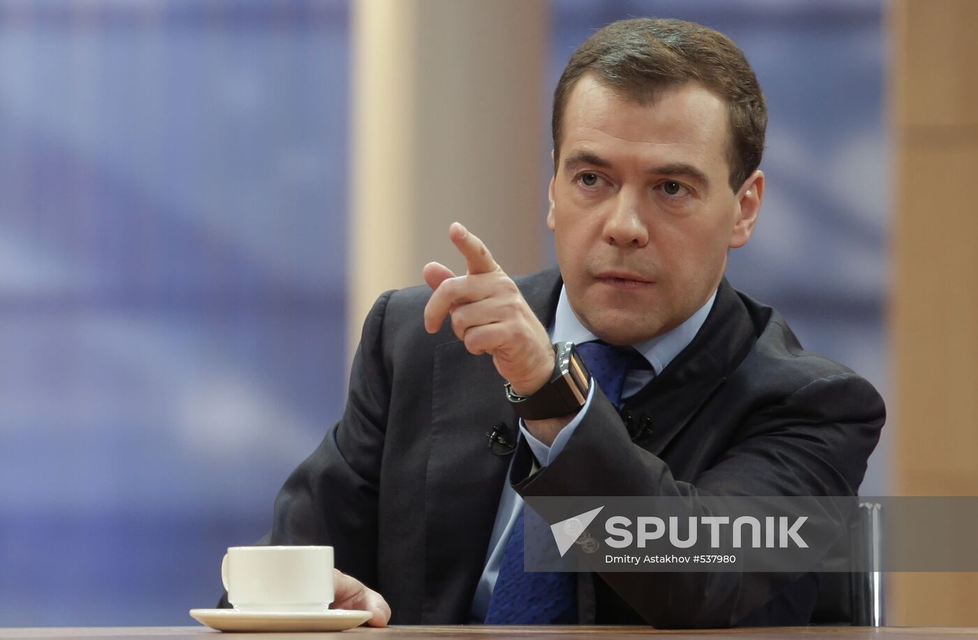 Dmitry Medvedev summed up year 2009 on federal television
