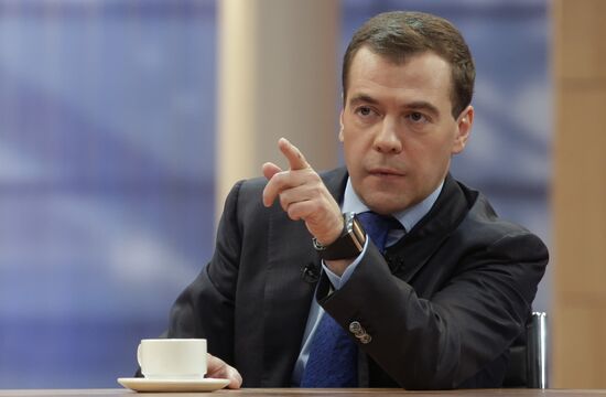Dmitry Medvedev summed up year 2009 on federal television