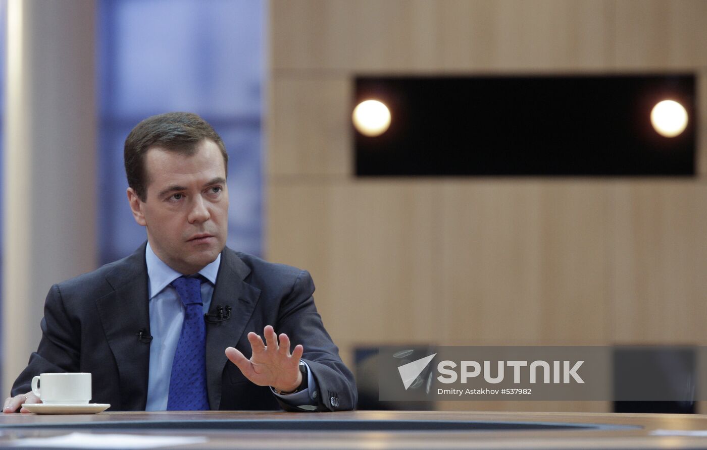 Dmitry Medvedev summed up year 2009 on federal television
