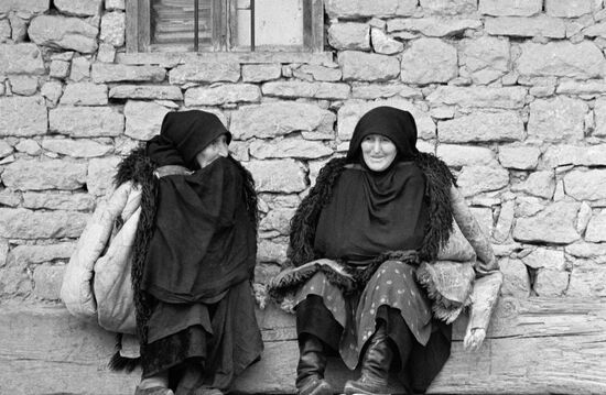 Women at highland village of Balkhary