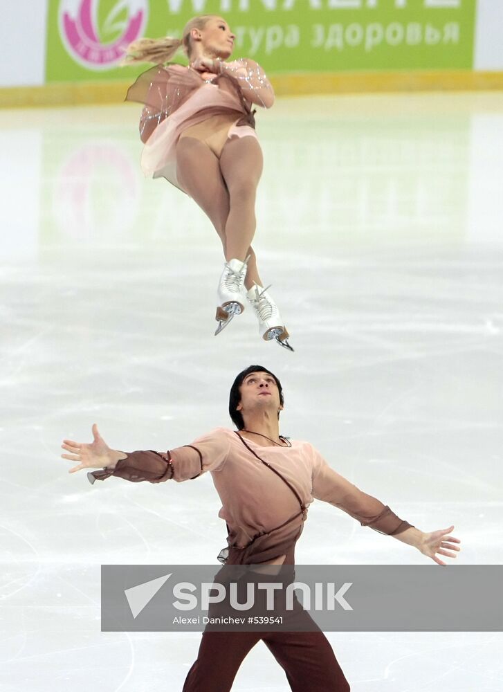 Pair skaters Maria Mukhortova, Maxim Trankov
