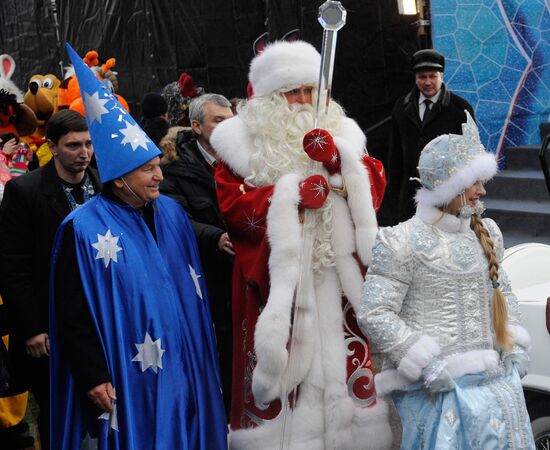 Russian Santa welcomed on Manezhnaya Square, Moscow