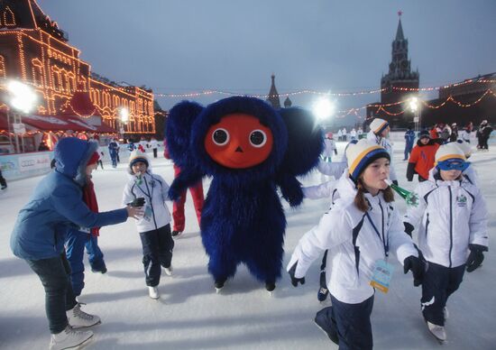 Russian schoolchildren on GUM rink on New Year's Eve