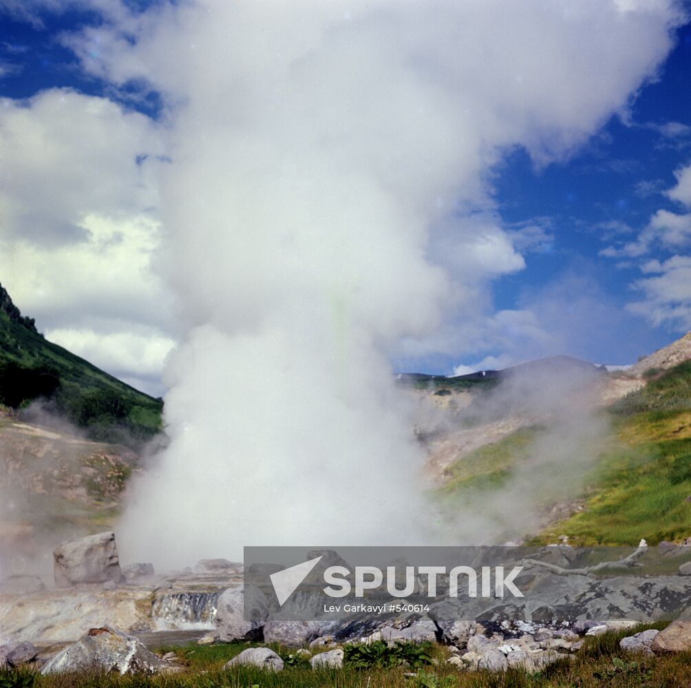 Eruption of Velikan (Giant) geyser