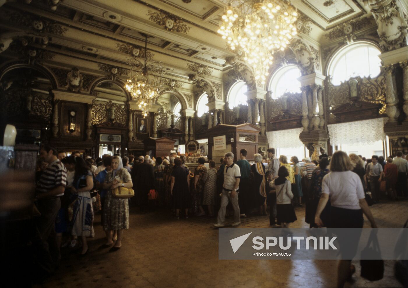 Halls in Yeliseyevsky delicatessen