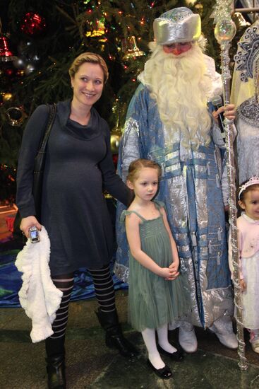 Children's New Year performance in Pushkin Museum of Fine Arts