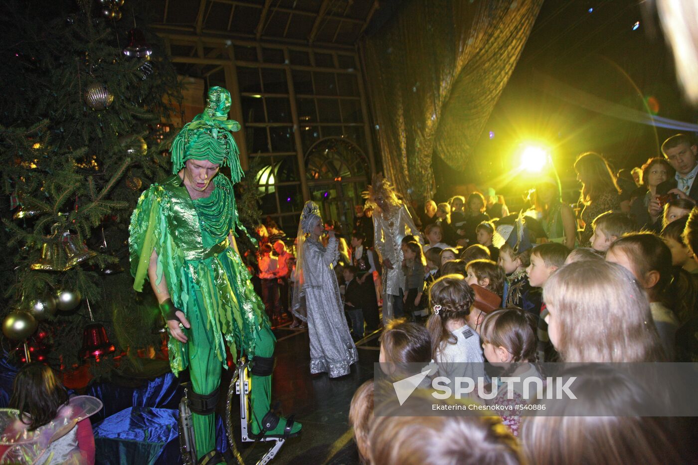 Children's New Year performance in Pushkin Museum of Fine Arts