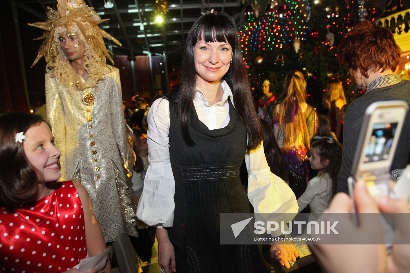 Children's New Year performance in Pushkin Museum of Fine Arts