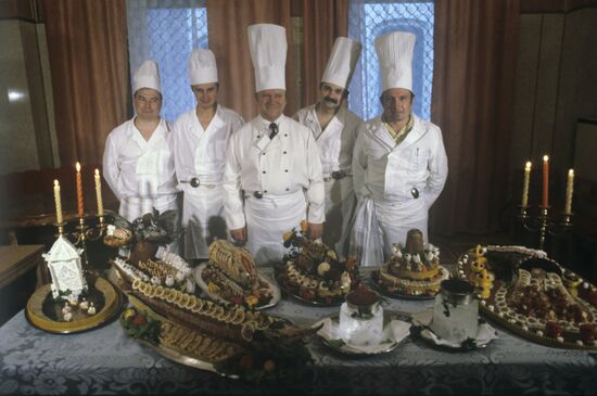 Cooks at restaurant "Metropol"