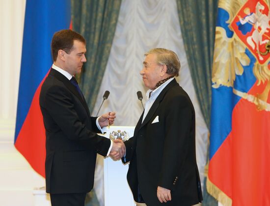 Dmitry Medvedev presents state awards at the Kremlin