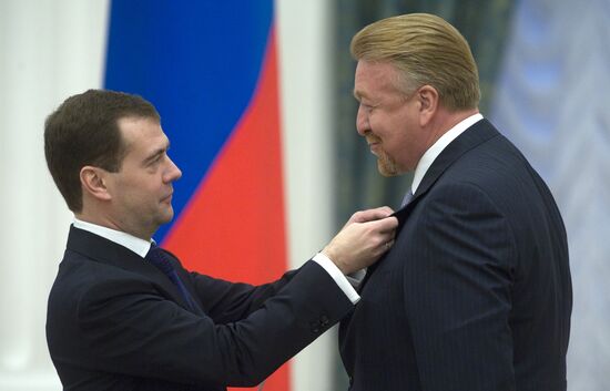 Dmitry Medvedev presents state awards at the Kremlin
