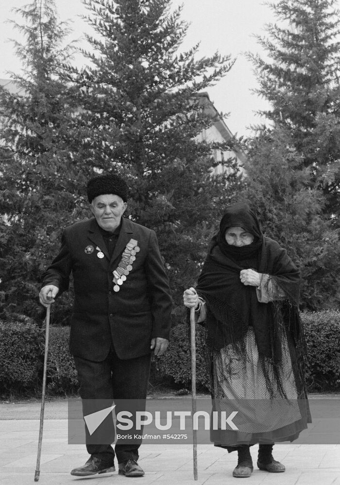 Gazar Usnunts, 91, and Askhanet, 99