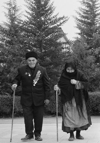 Gazar Usnunts, 91, and Askhanet, 99