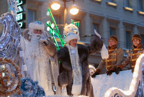 March on occasion of Father Frost's arrival in St. Petersburg