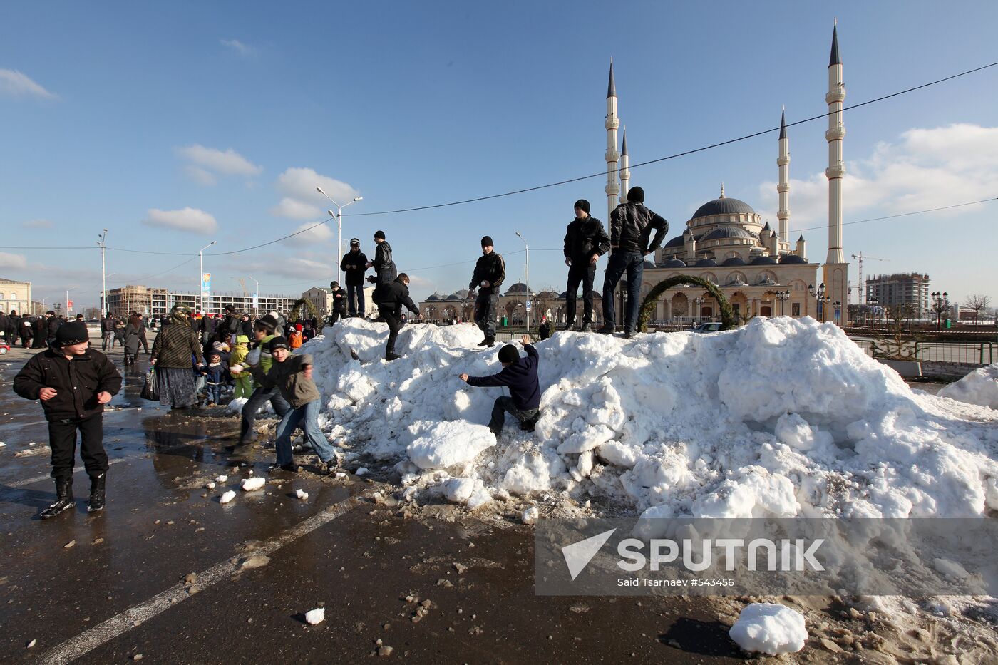 Snow brought to Grozny for New Year