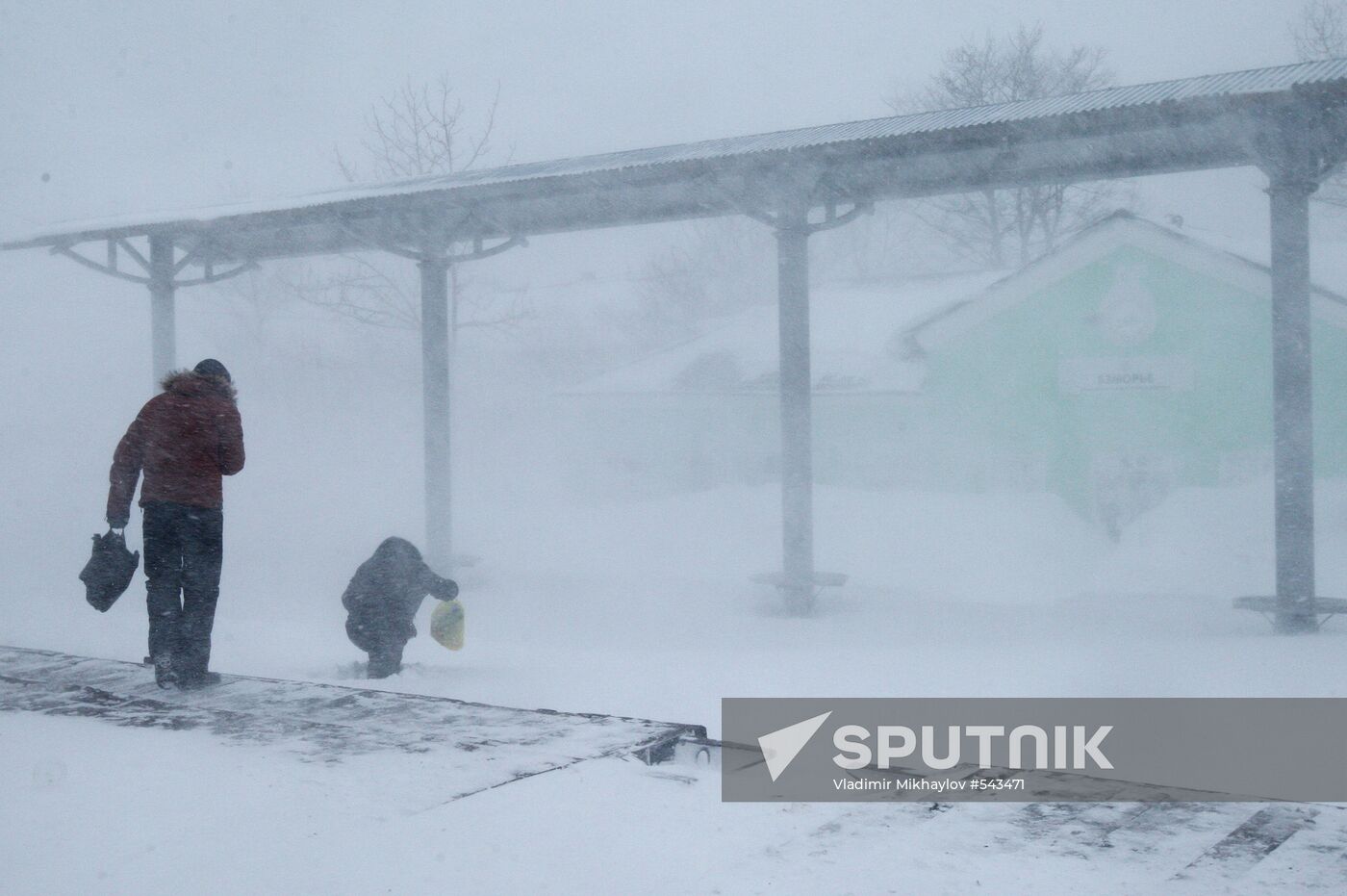 Heavy snowfall hits Sakhalin