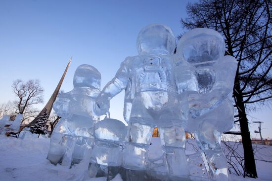 Vyugovei 2010 Ice Sculpture Festival opens in Moscow