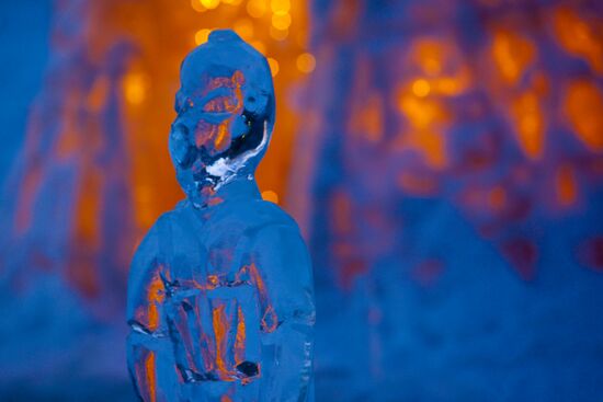 Vyugovei 2010 Ice Sculpture Festival opens in Moscow
