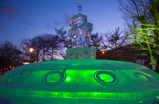 Vyugovei 2010 Ice Sculpture Festival opens in Moscow