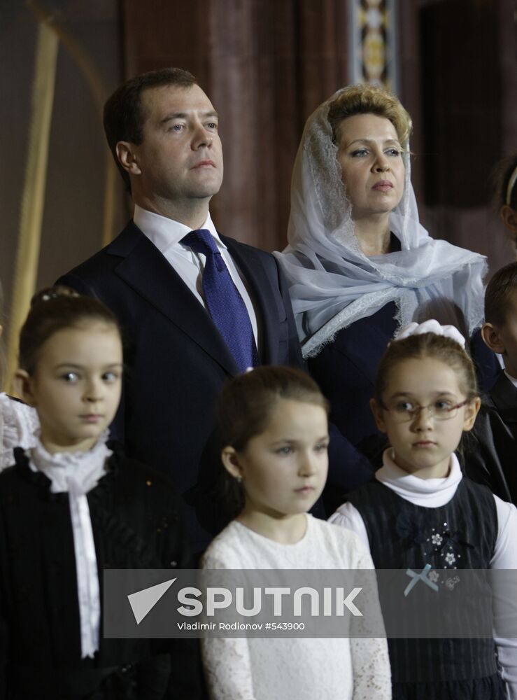 Dmitry Medvedev attends Christmas service