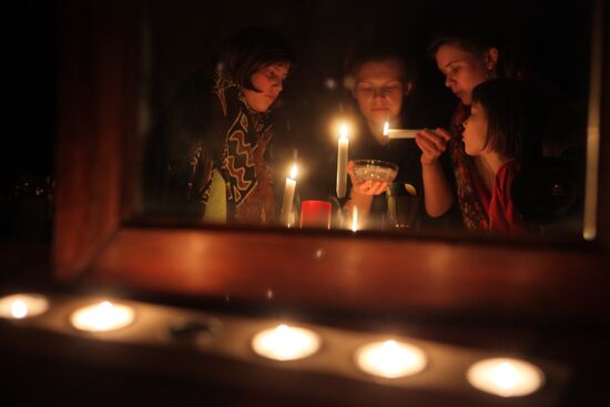 Fortune telling on Holy Evenings after Christmas
