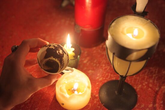 Fortune telling on Holy Evenings after Christmas