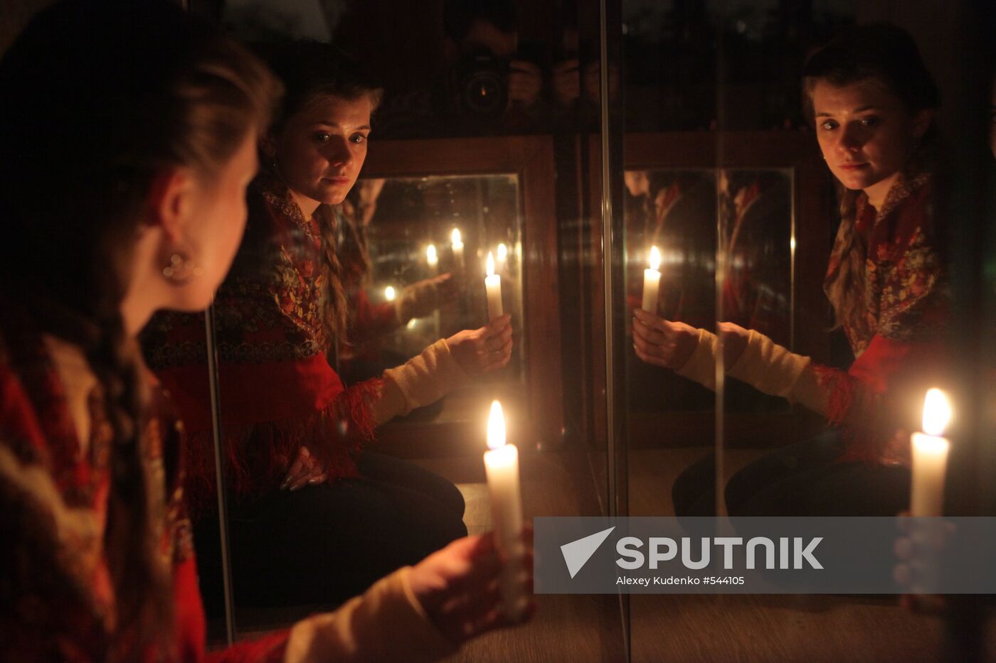Fortune telling on Holy Evenings after Christmas