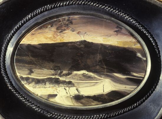 Decorative agate panel